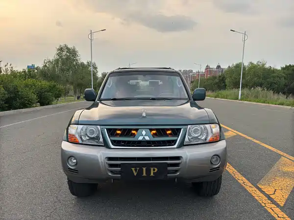 Mitsubishi Pajero 2008