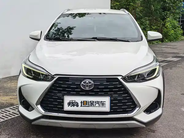 Toyota Yaris L 2023