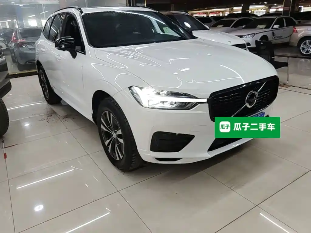 Volvo XC60 2021 — фото 22