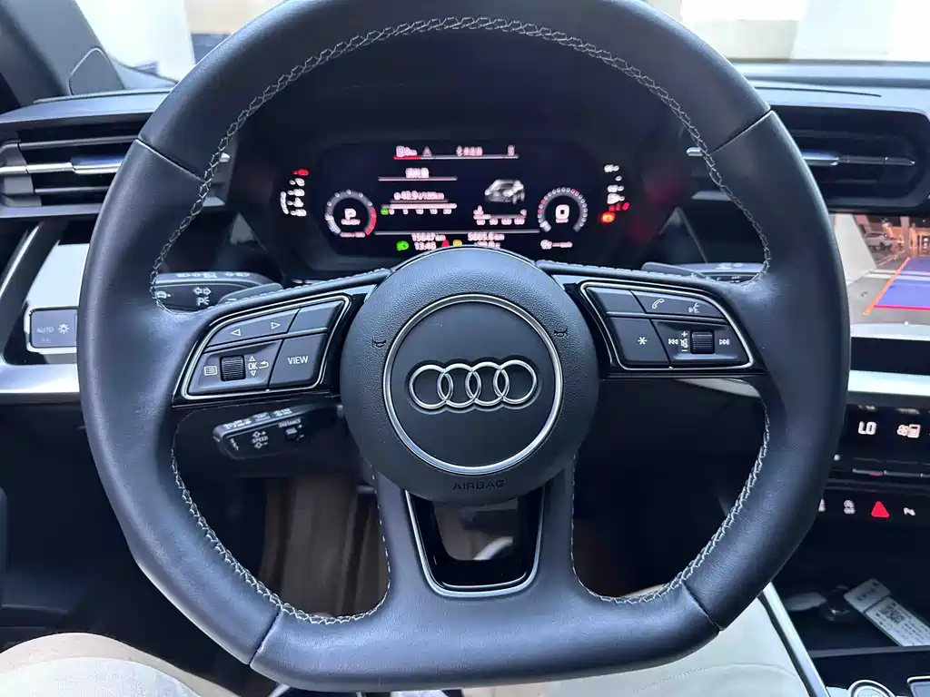 Audi A3 2023 — фото 11