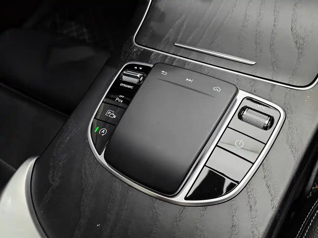 Mercedes-Benz C-Class 2020 — фото 18