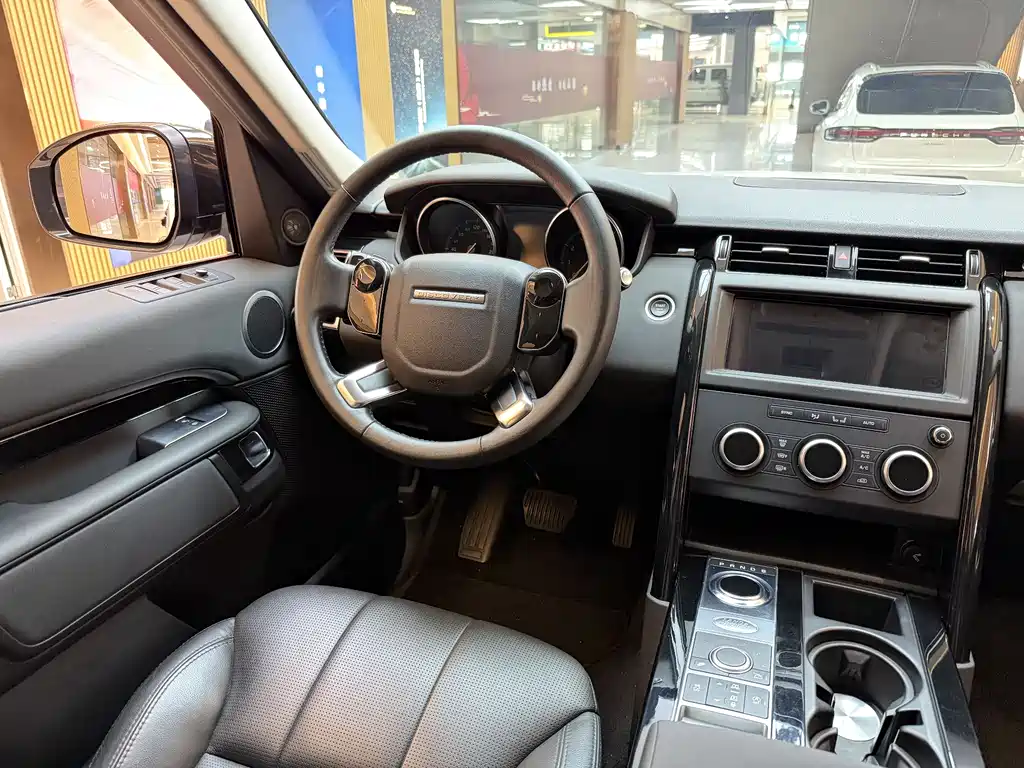 Land Rover Discovery 2019 — фото 5