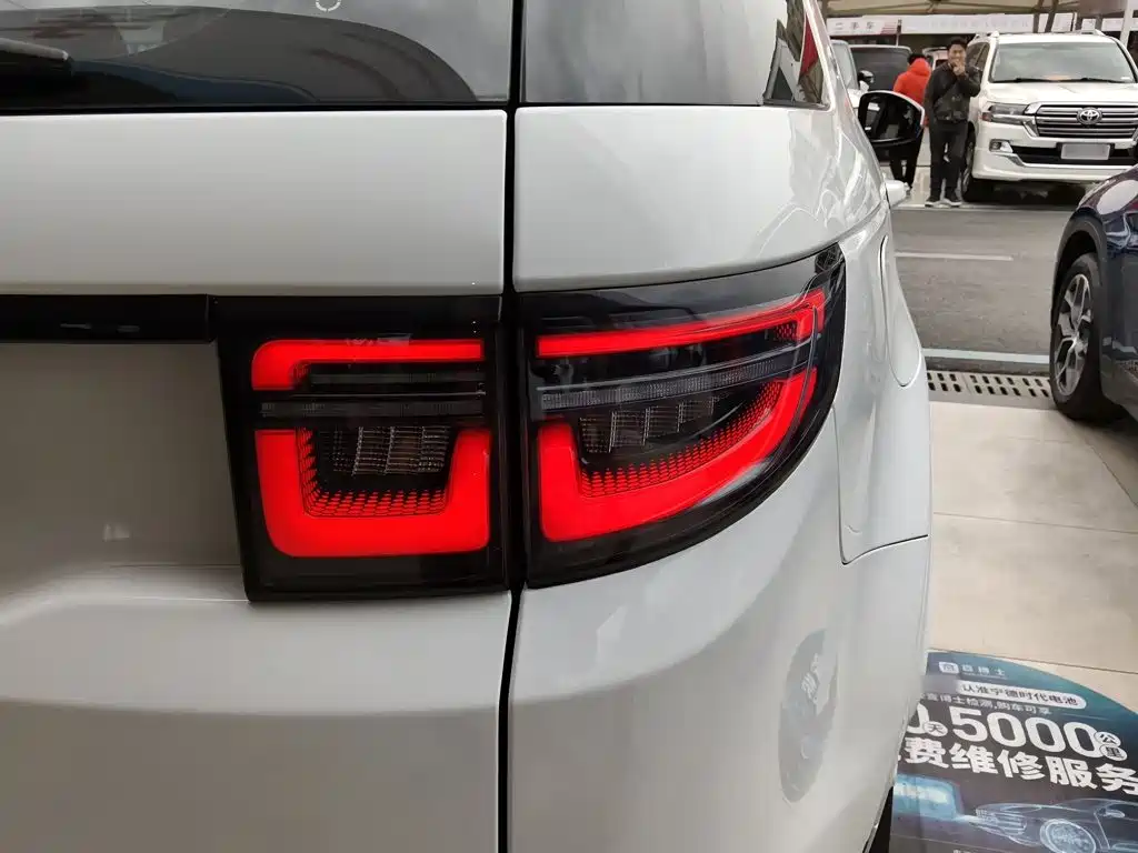 Land Rover Discovery Sport 2021 — фото 24