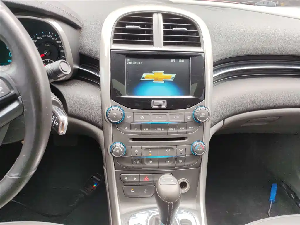 Chevrolet Malibu 2016 — фото 13