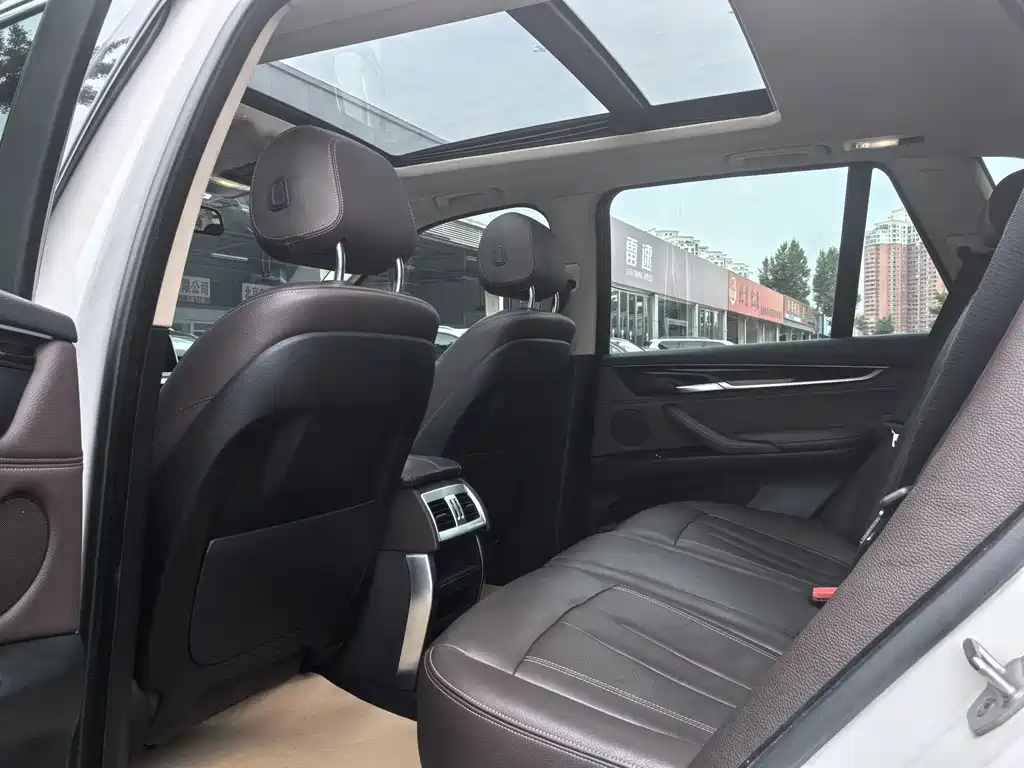 BMW X5 2018 — фото 17