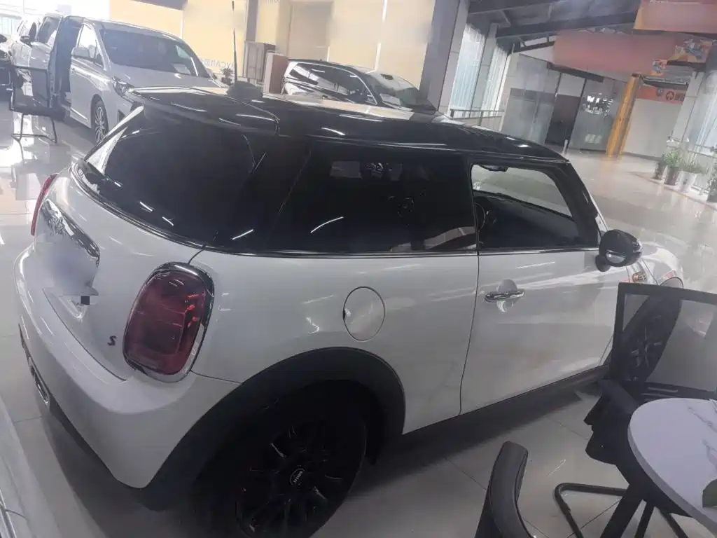 MINI Mini 2018
