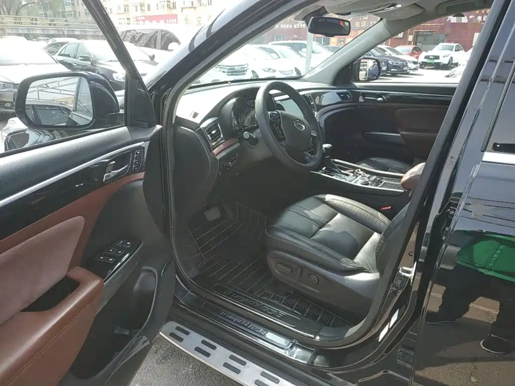 GAC Motor Trumpchi GS8 2018 — фото 12