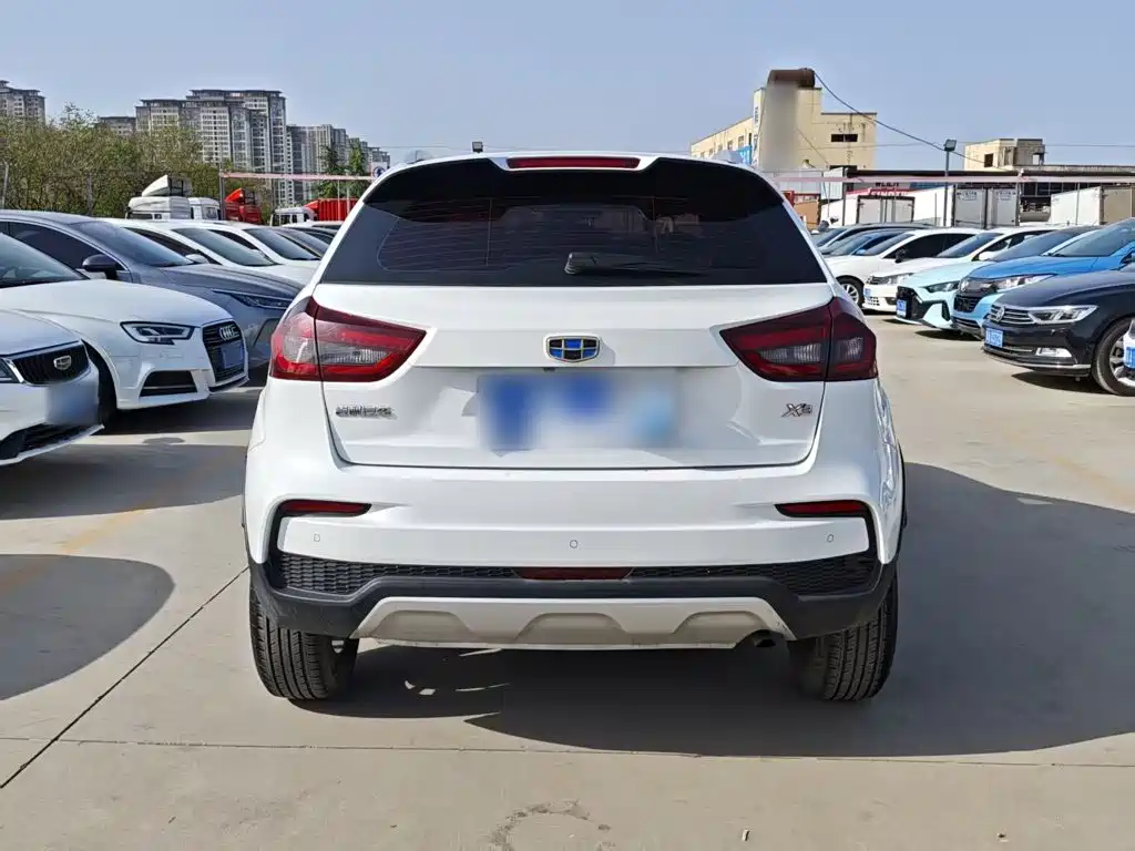 Geely Vision X3 2020 — фото 25