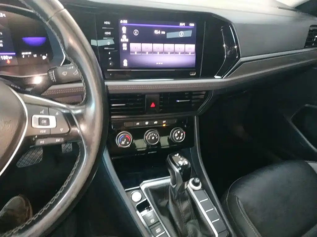 Volkswagen Sagitar 2021