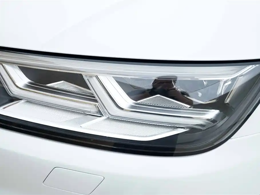 Audi Q5L 2021 — фото 15