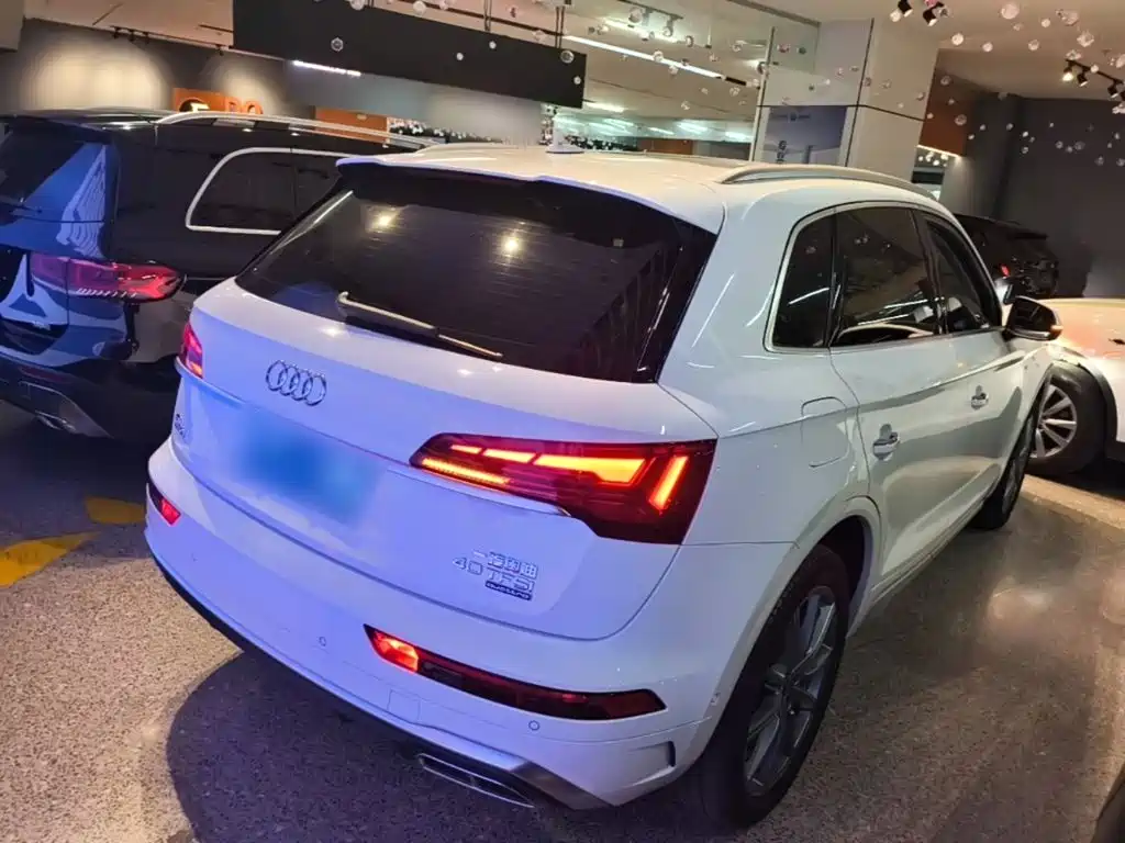 Audi Q5L 2023