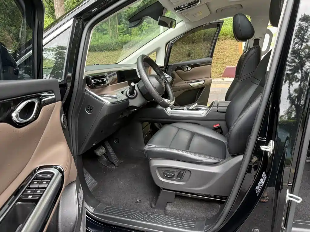 GAC Trumpchi E8 PHEV 2024 — фото 6