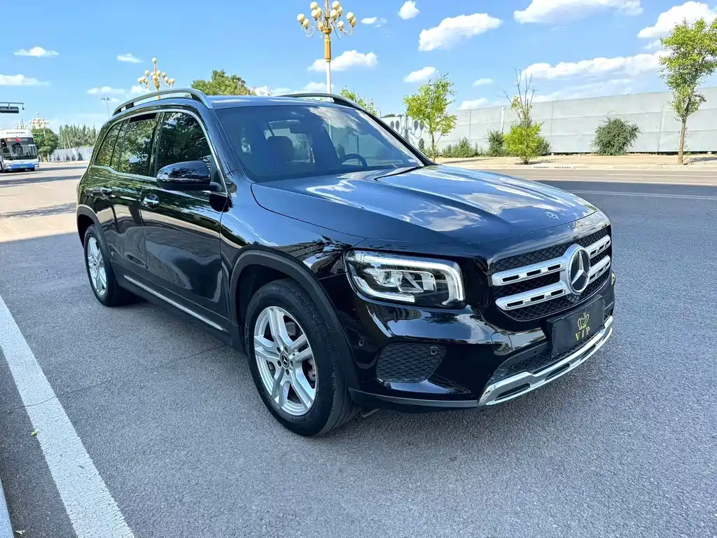 Mercedes-Benz GLB 2021