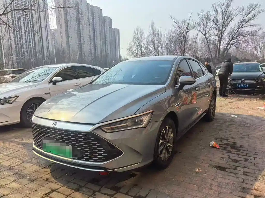 BYD Qin PLUS 2023 — фото 1
