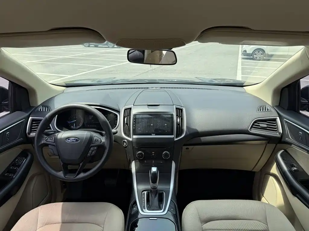 Ford Edge 2018 — фото 14
