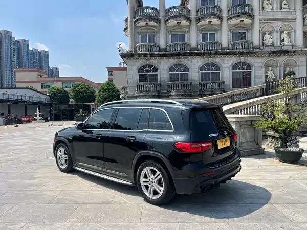 Mercedes-Benz GLB 2021