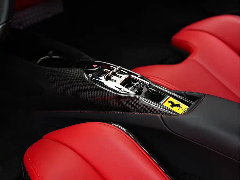 Ferrari SF90 2023 — фото 12
