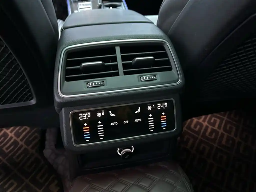 Audi A6L 2022 — фото 17