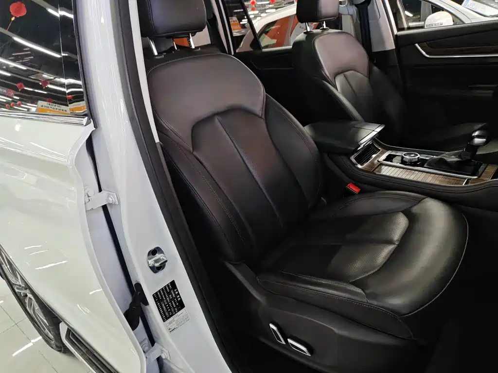 Roewe RX8 2018
