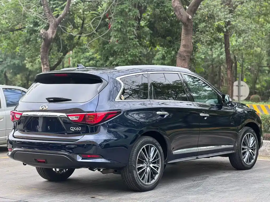 Infiniti QX60 2017 — фото 9