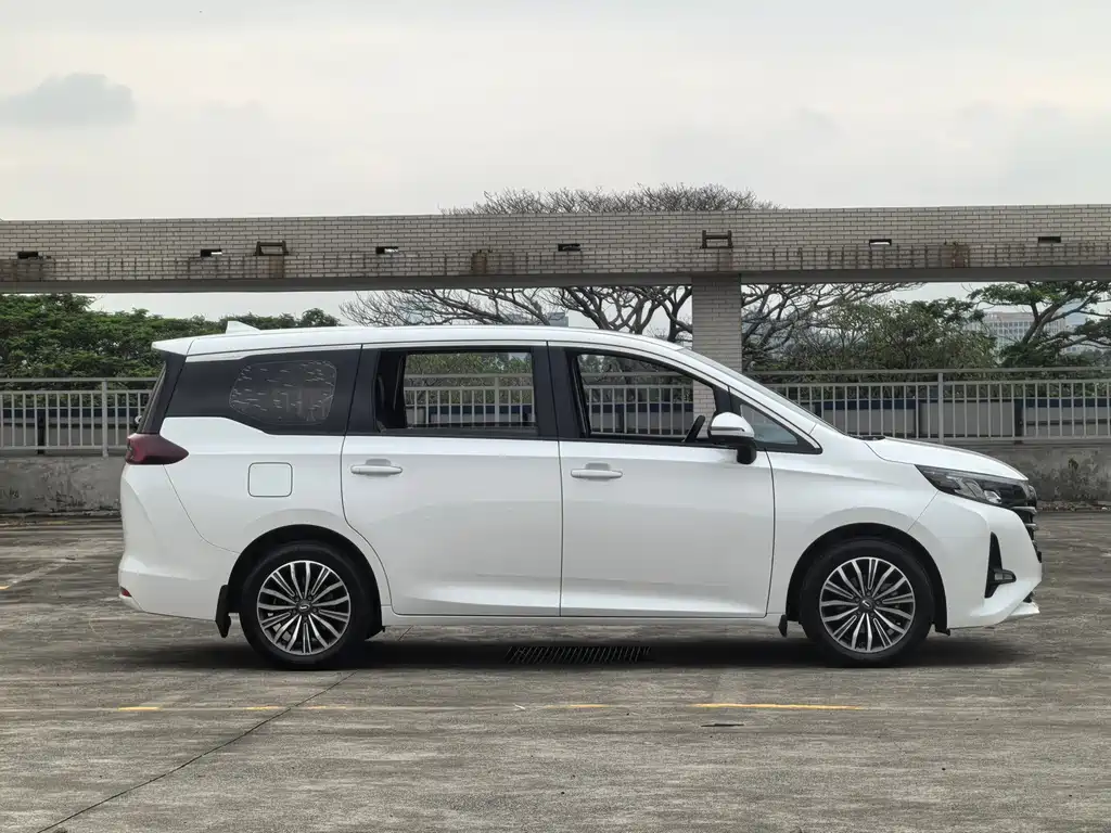 GAC Motor Trumpchi M6 2020 — фото 4