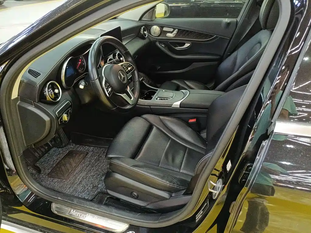 Mercedes-Benz C-Class 2019 — фото 11