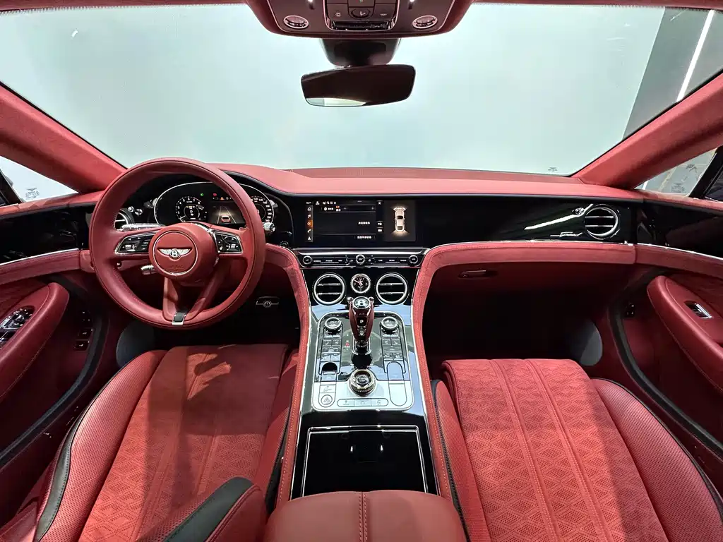 Bentley Continental PHEV 2025 — фото 15