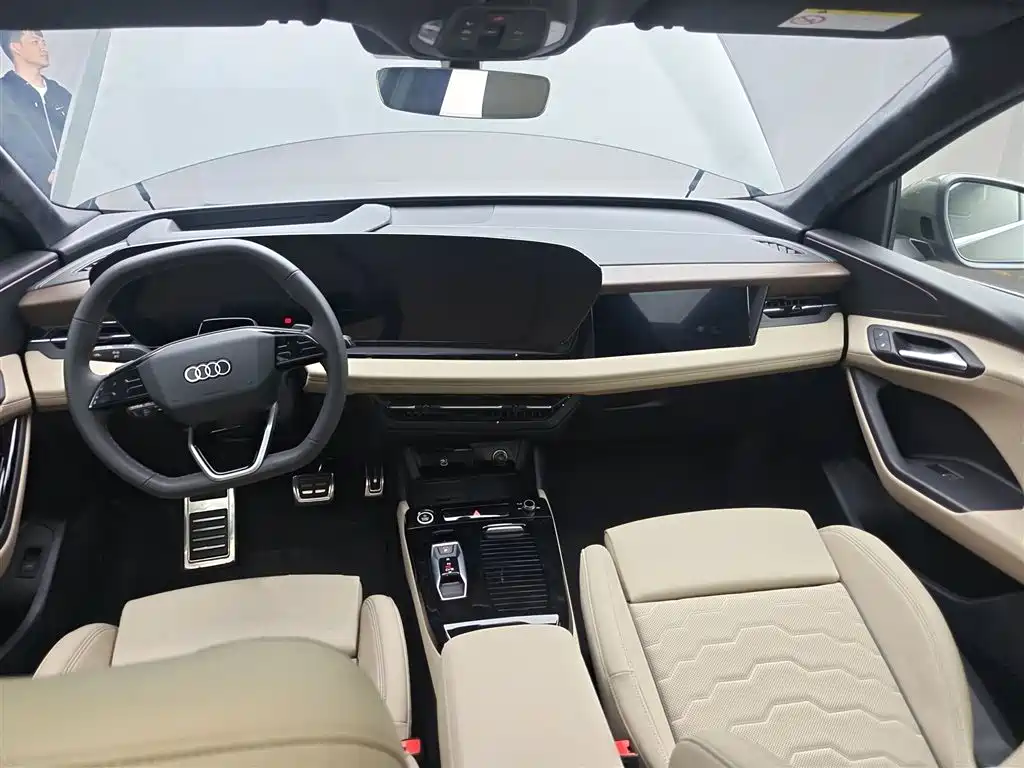 Audi Q6L e-tron 2026 — фото 6