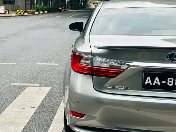 Lexus ES 2015