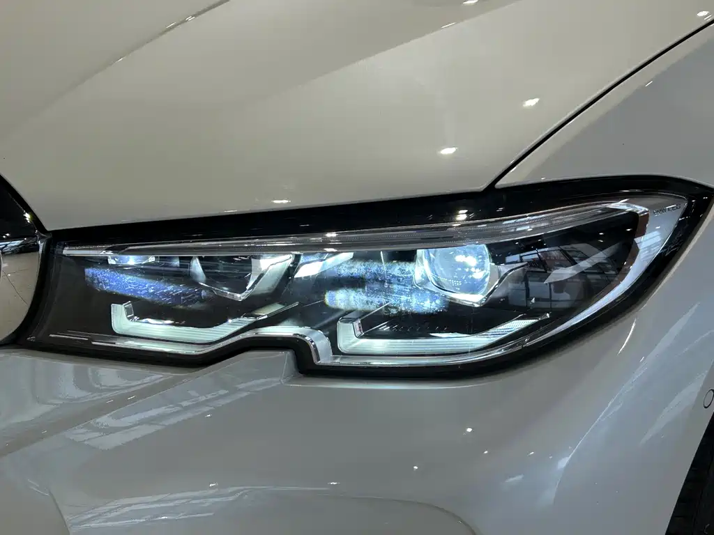 BMW 3 Series 2020