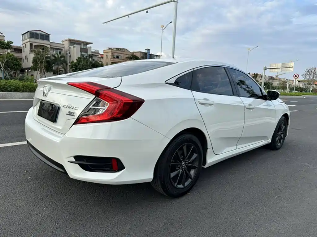 Honda Civic 2020 — фото 13