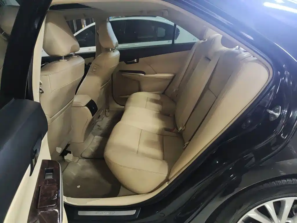 Toyota Camry 2016 — фото 13