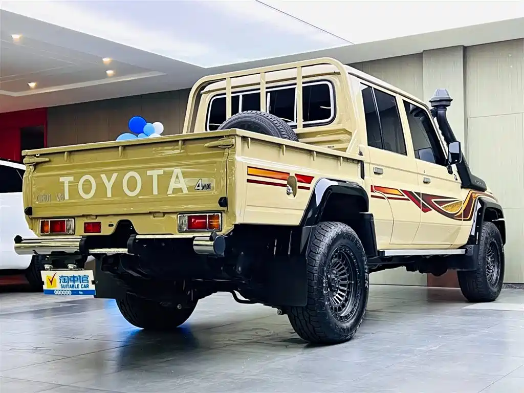 Toyota Land Cruiser 2023 — фото 4