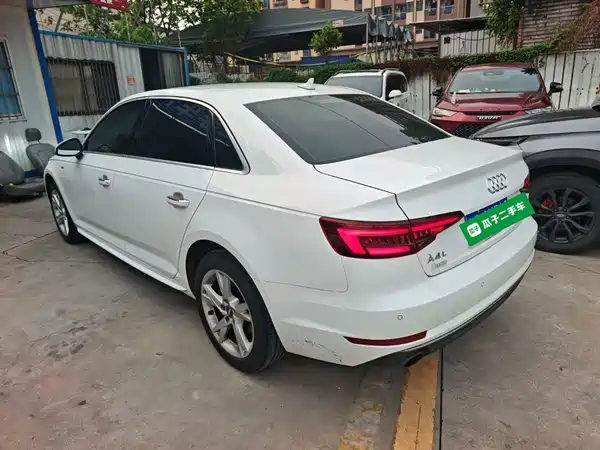 Audi A4L 2019