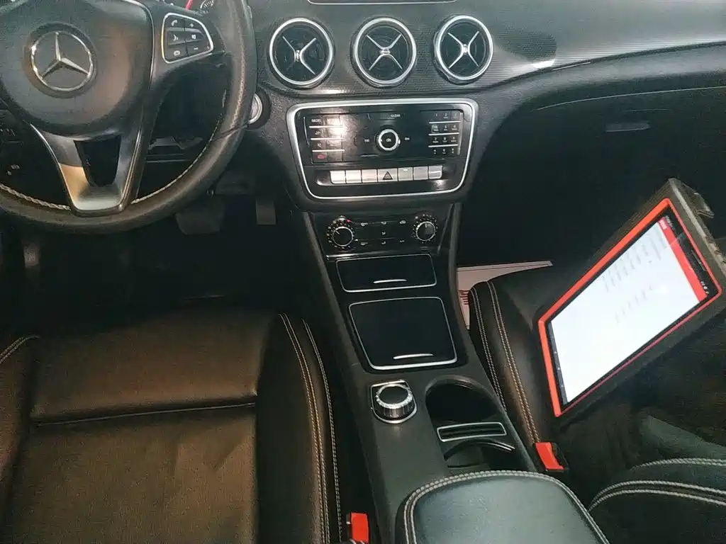 Mercedes-Benz GLA 2018 — фото 14