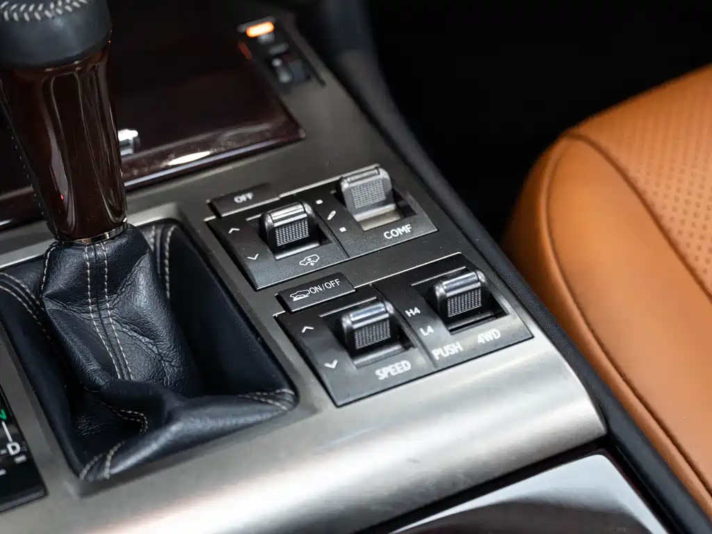 Lexus GX 2016 — фото 19