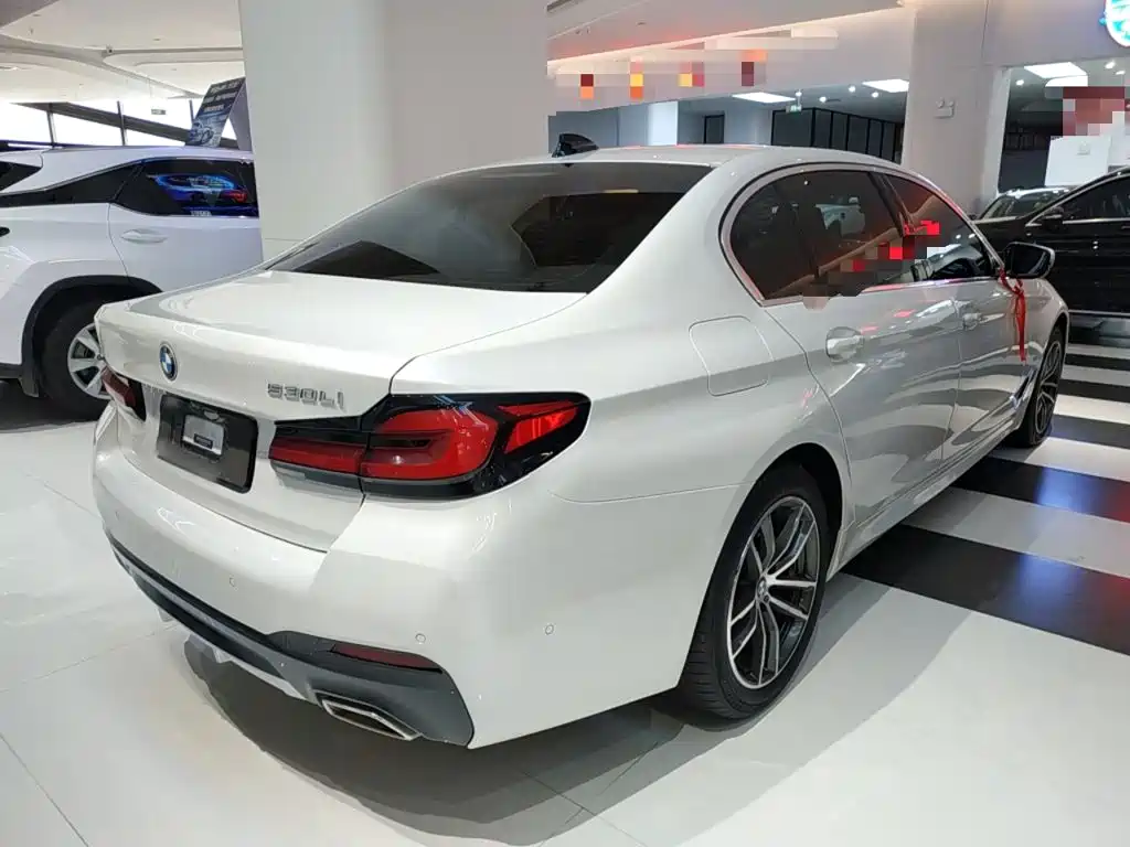 BMW 5 Series 2021