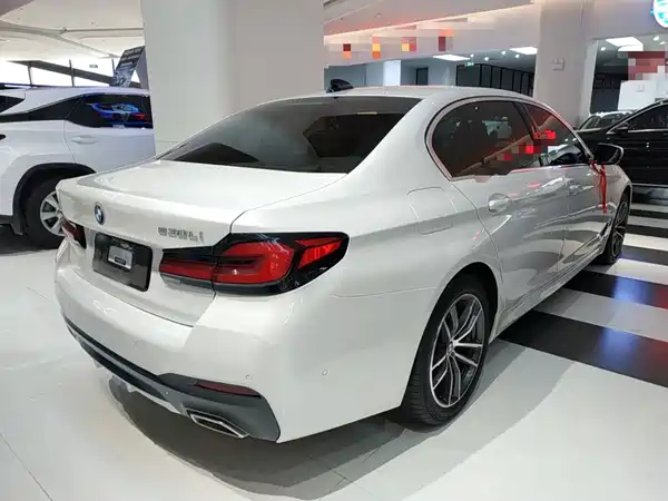 BMW 5 Series 2021