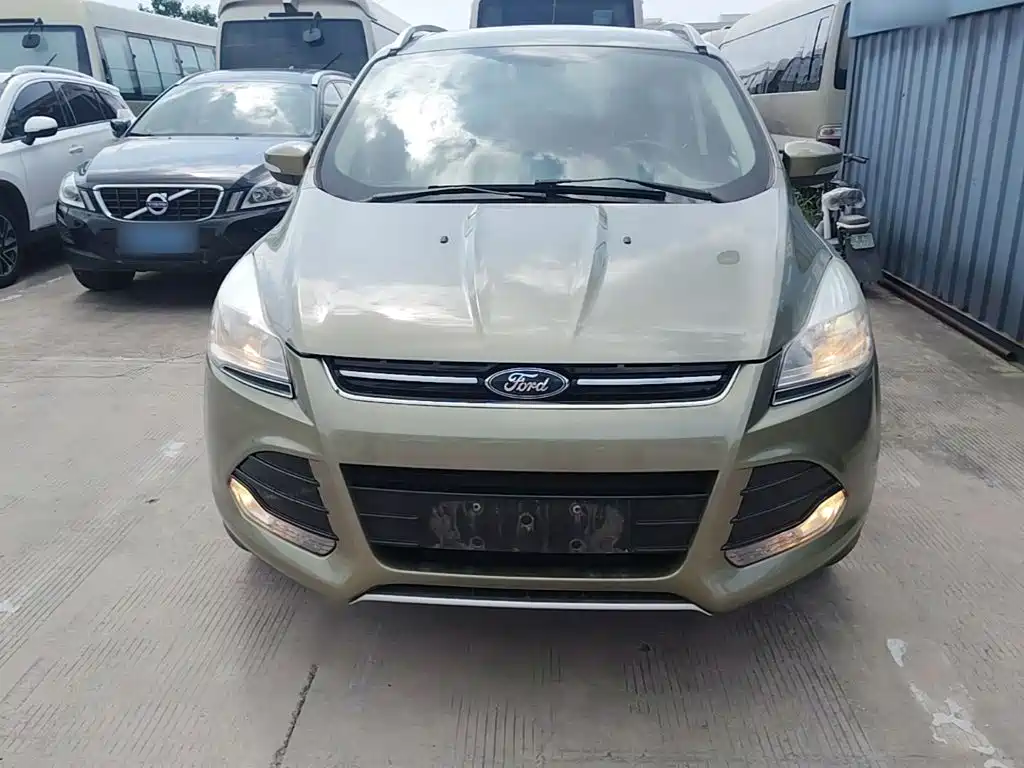 Ford Kuga 2015 — фото 3