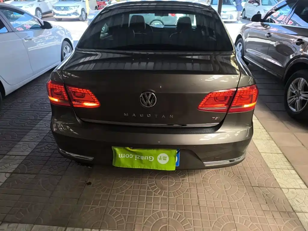 Volkswagen Magotan 2015