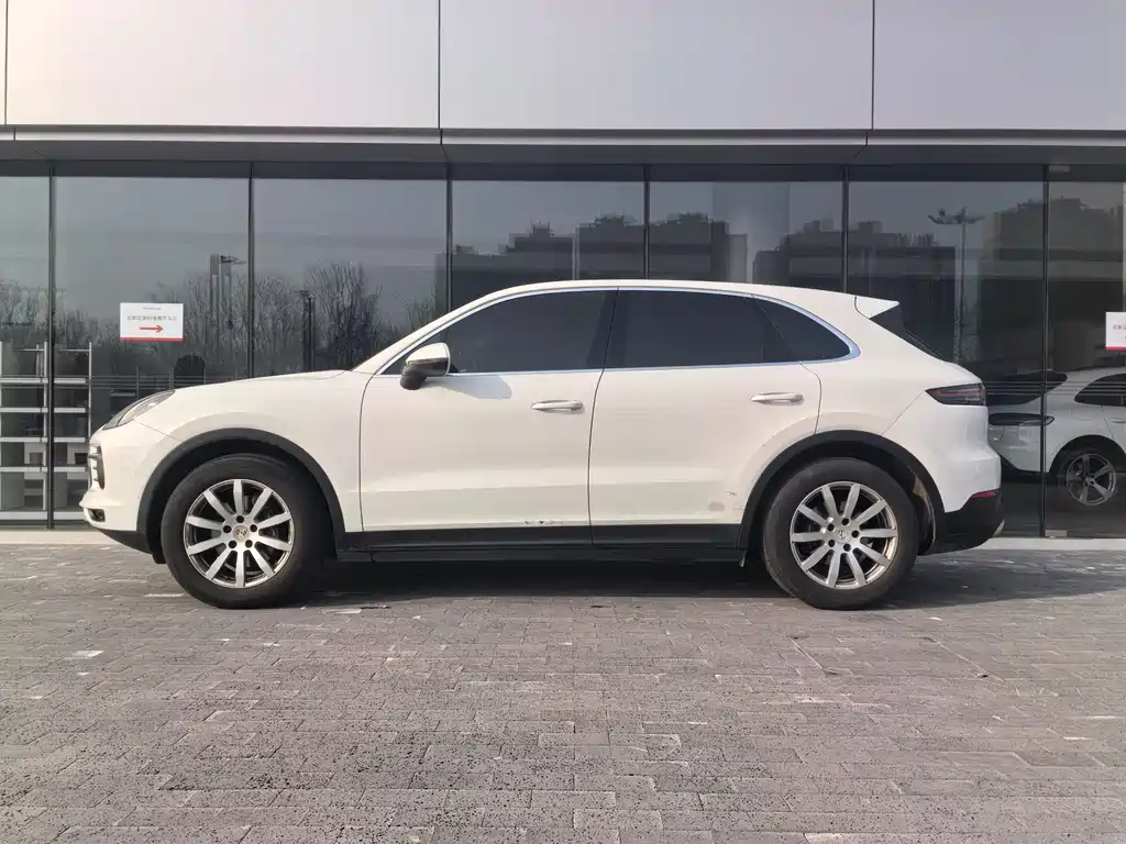 Porsche Cayenne 2018 — фото 4
