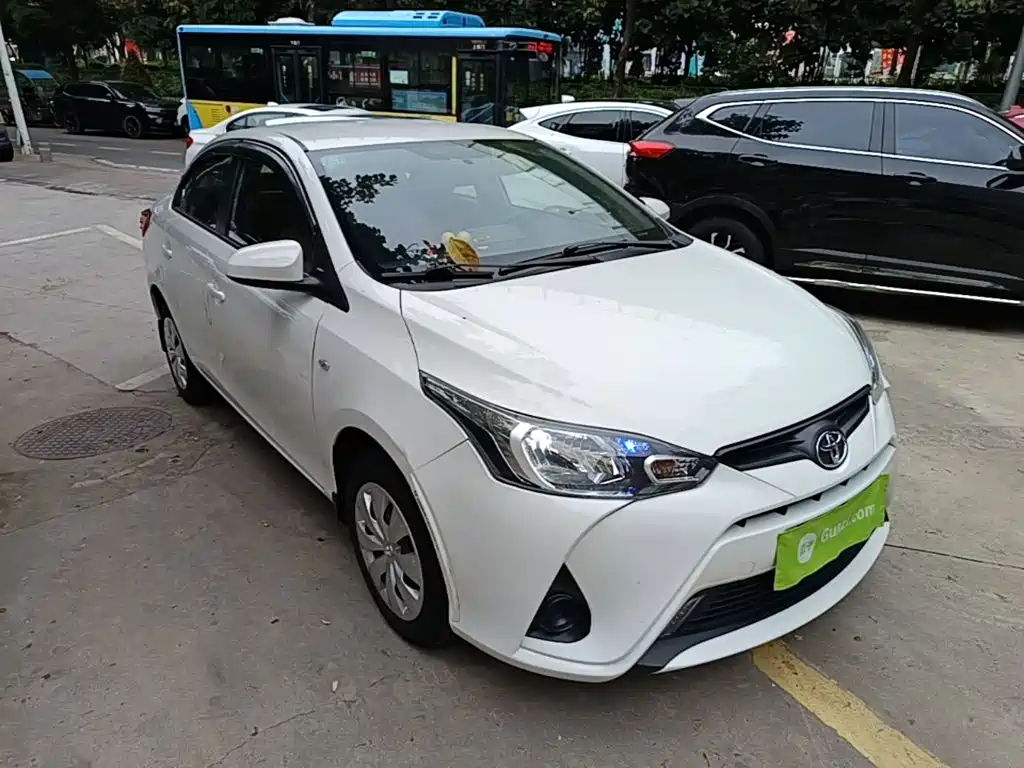 Toyota Yaris L 2018 — фото 4