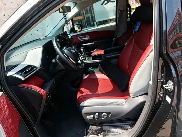 Toyota Granvia 2024