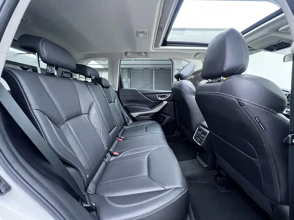 Subaru Forester 2022 — фото 20