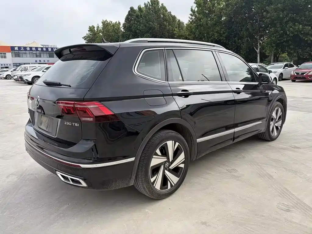 Volkswagen Tiguan L 2023 — фото 6