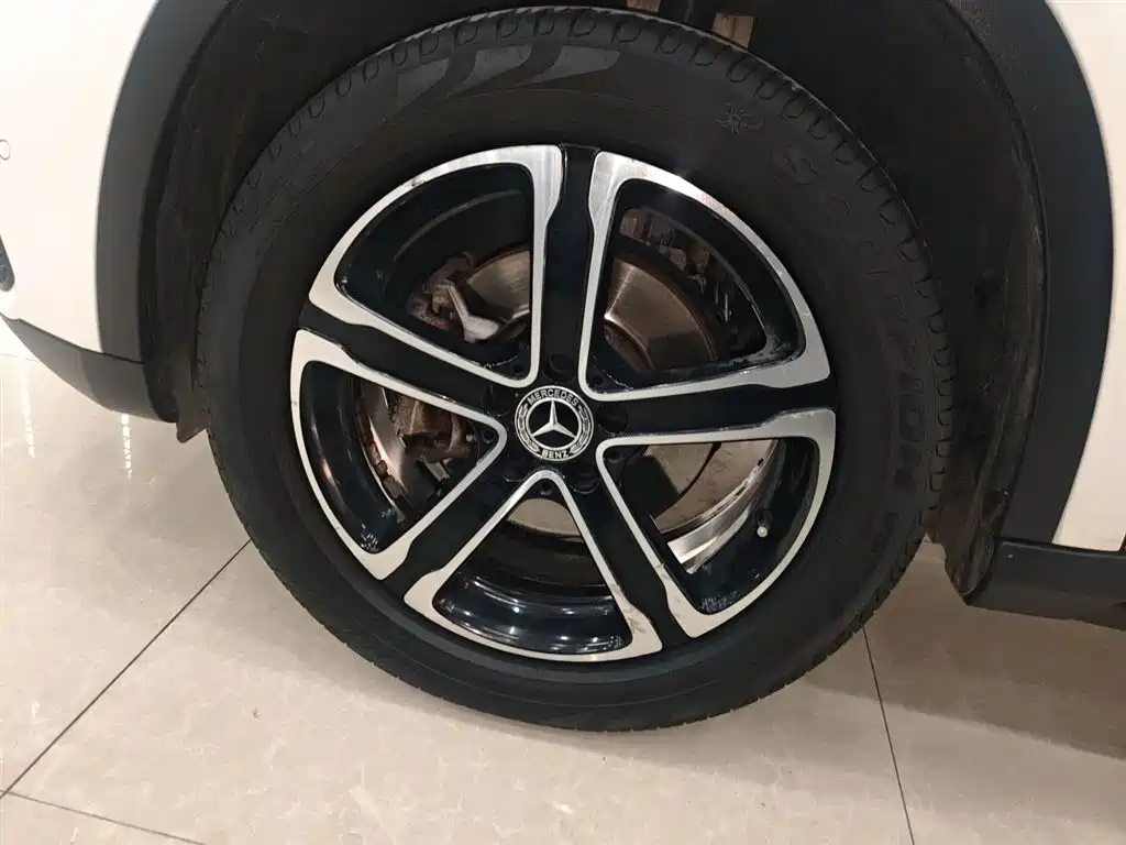 Mercedes-Benz GLA 2018 — фото 25