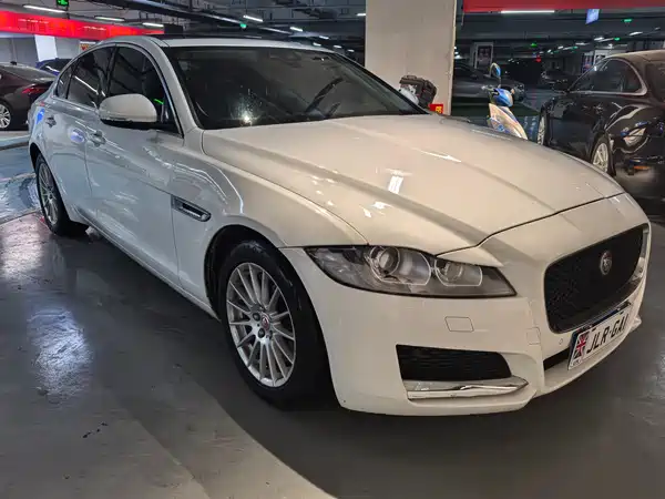 Jaguar XF 2016