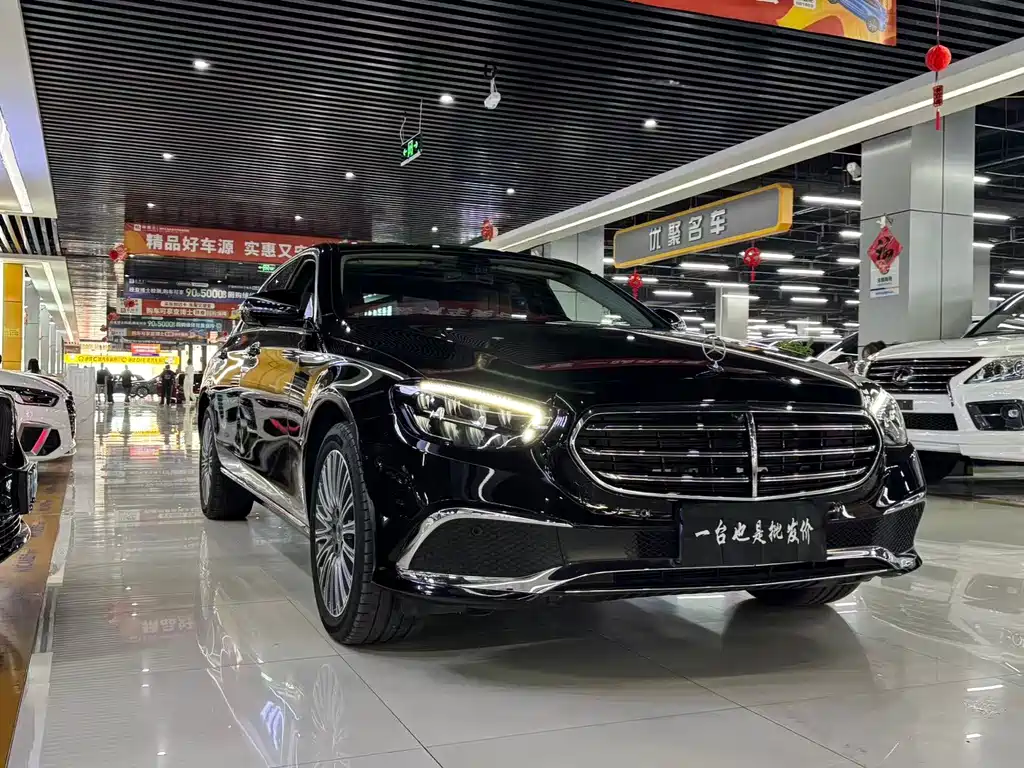 Mercedes-Benz E-Class 2023
