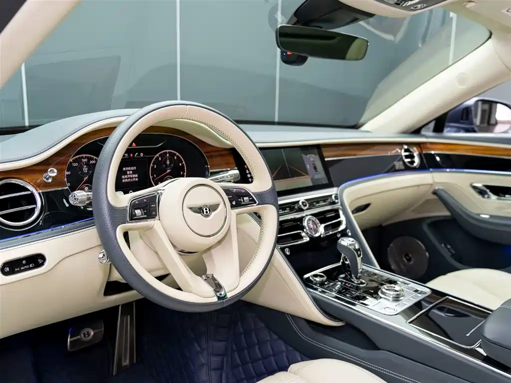 Bentley Flying Spur 2020 — фото 10