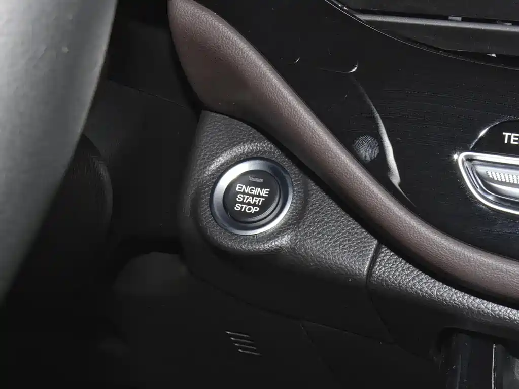 GAC Motor Trumpchi M6 2020 — фото 13